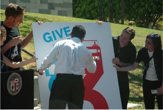 Villaraigosa hasn't turned his back on cyclists following his big promises from this summer.