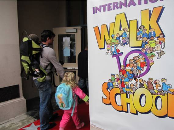 Yesterday was Walk to School Day.  Photo from Glendale: 