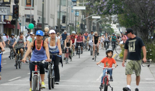 CicLAvia opens Wilshire Boulevard this Sunday. 9am-4pm, Fairfax to Grand. Photo: Chris via Flickr