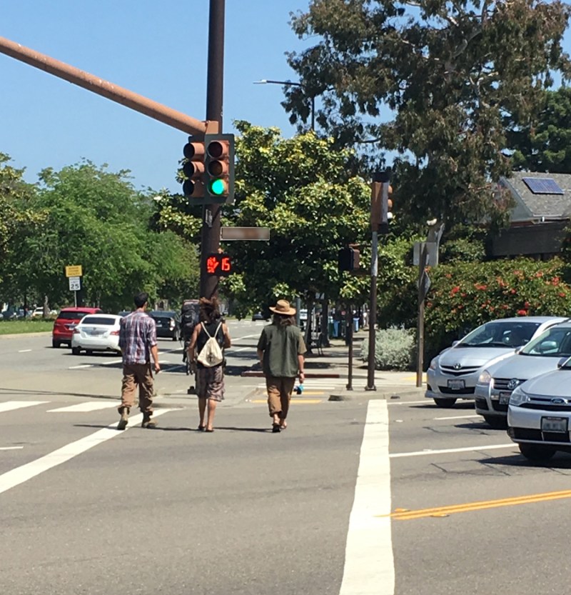 CA Crosswalk Bill Moves Forward, Bike Stop/Yield Bill on Hold