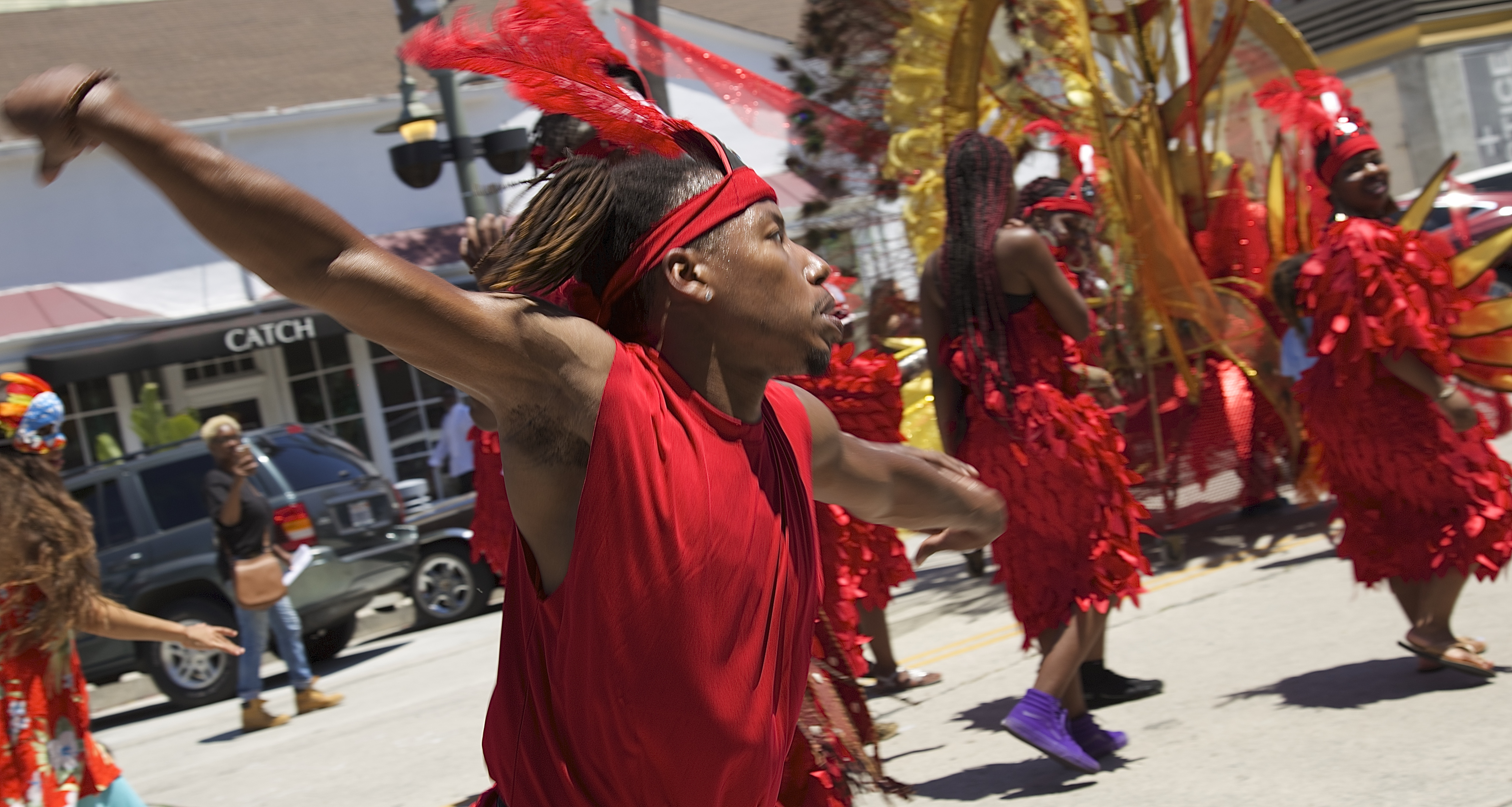 Dancing down Degnan. Sahra Sulaiman/Streetsblog L.A.