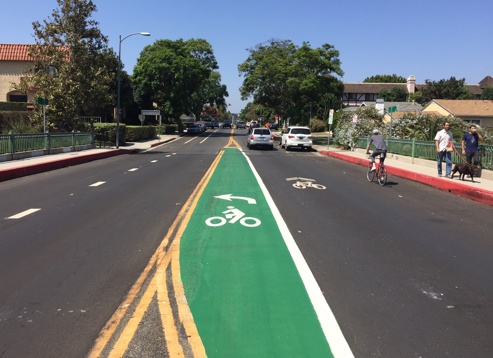 Green left turn bike lane from Duquesne onto Ballona Creek