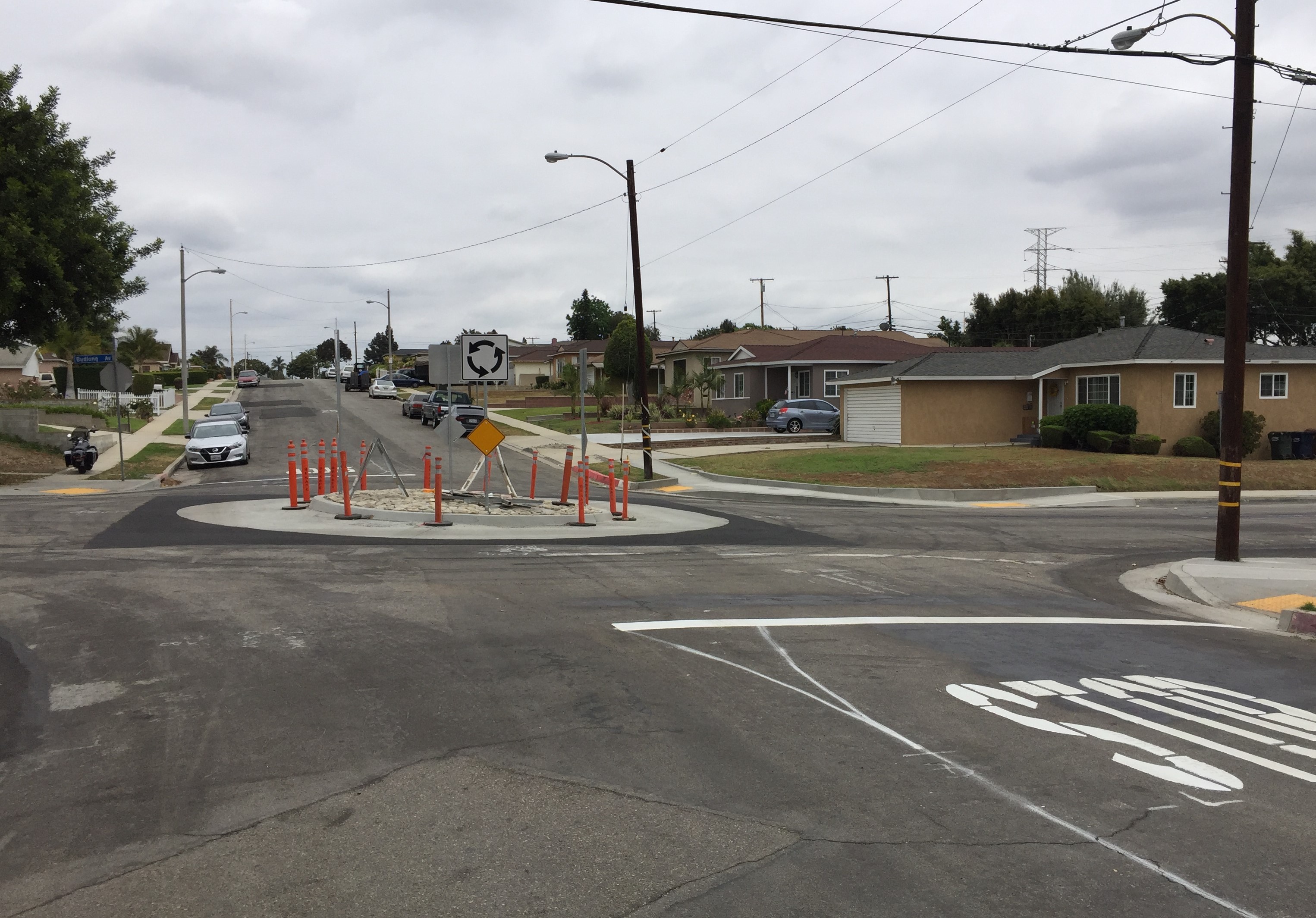 Small traffic circle at Budlong and 124th Street