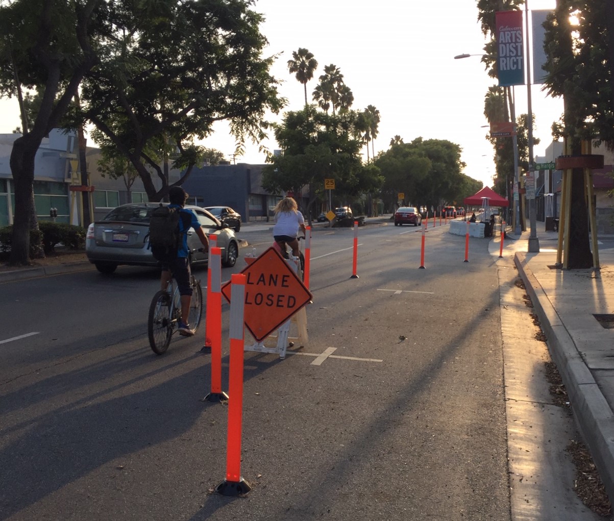 More lane closed ahead signage on Washington Blvd near Ballona Creek