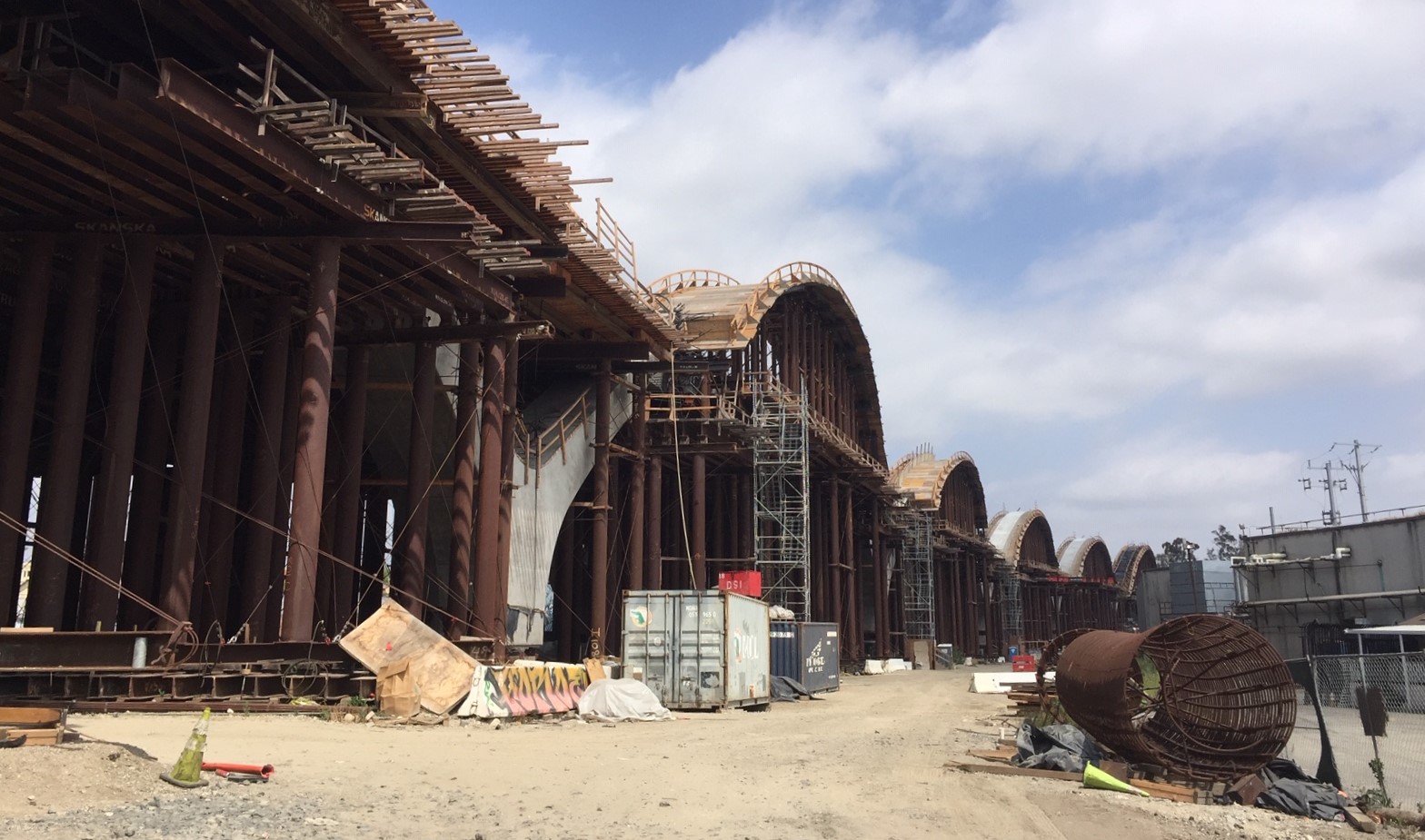 Multiple arches visible from Mission Road