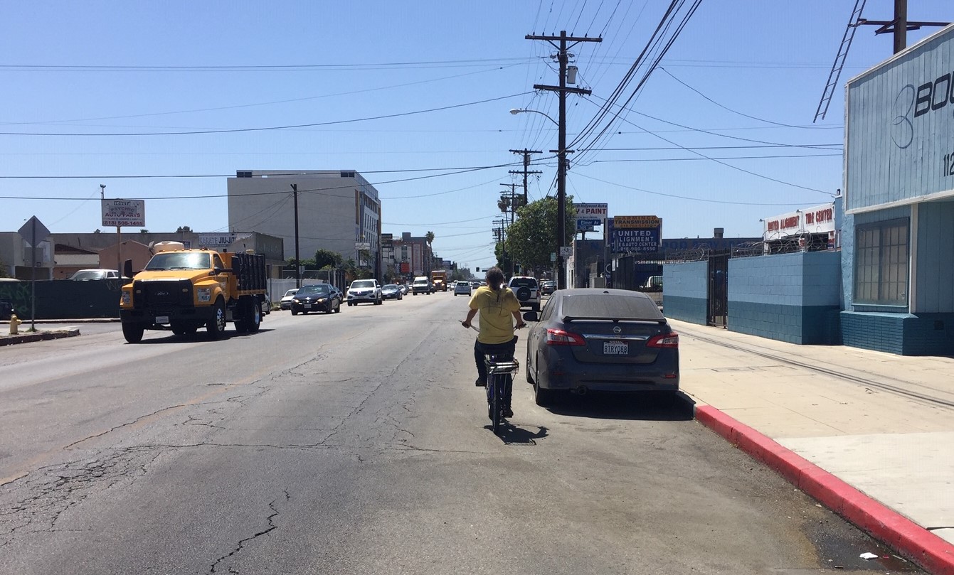 Only a traffic engineer could look at this stretch of Burbank Blvd and think what is really needed is a couple more lanes of car traffic