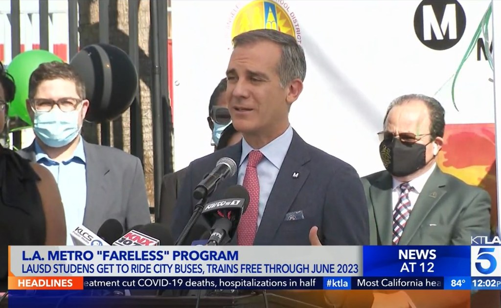 Metro Student Fareless Started Today, But Not for LAUSD Students