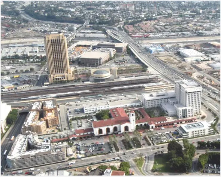 Metro Looking Into Two Bikeway Connections to Union Station