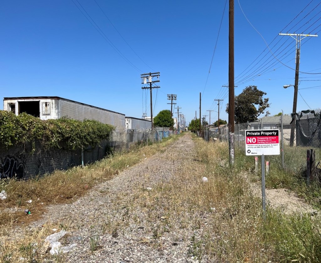 Friday Bike Stories Round-Up: Recent Lanes, Metro Bike Share, Rail2Rail