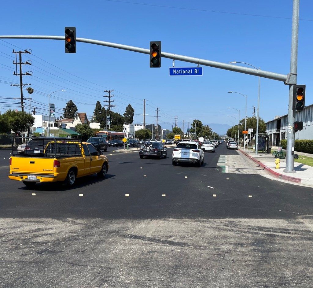 New Bus Lanes and Upgraded Bikeway Coming to Venice Boulevard