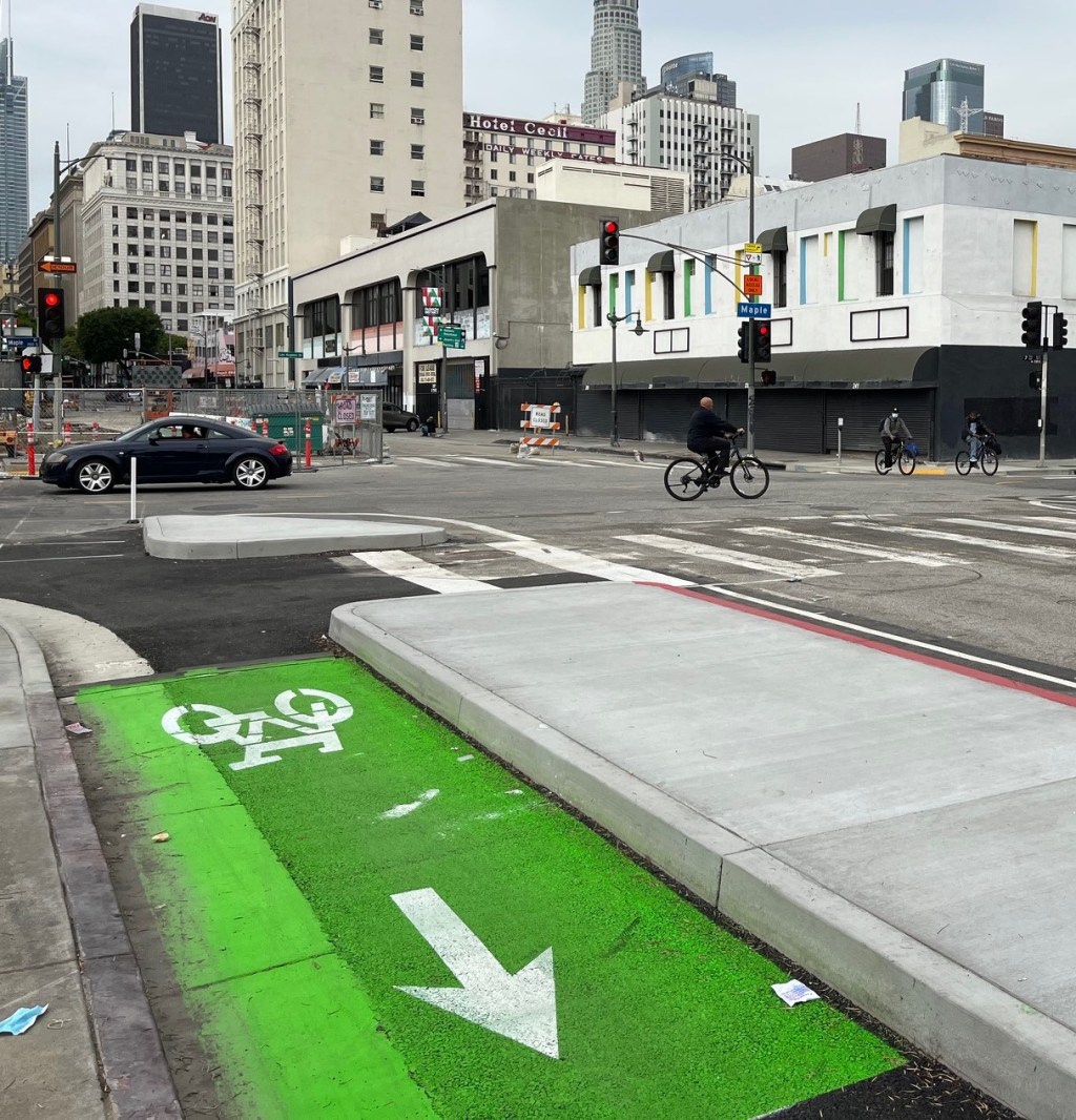 Eyes on the Street: Progress on DTLA 7th Street Streetscape