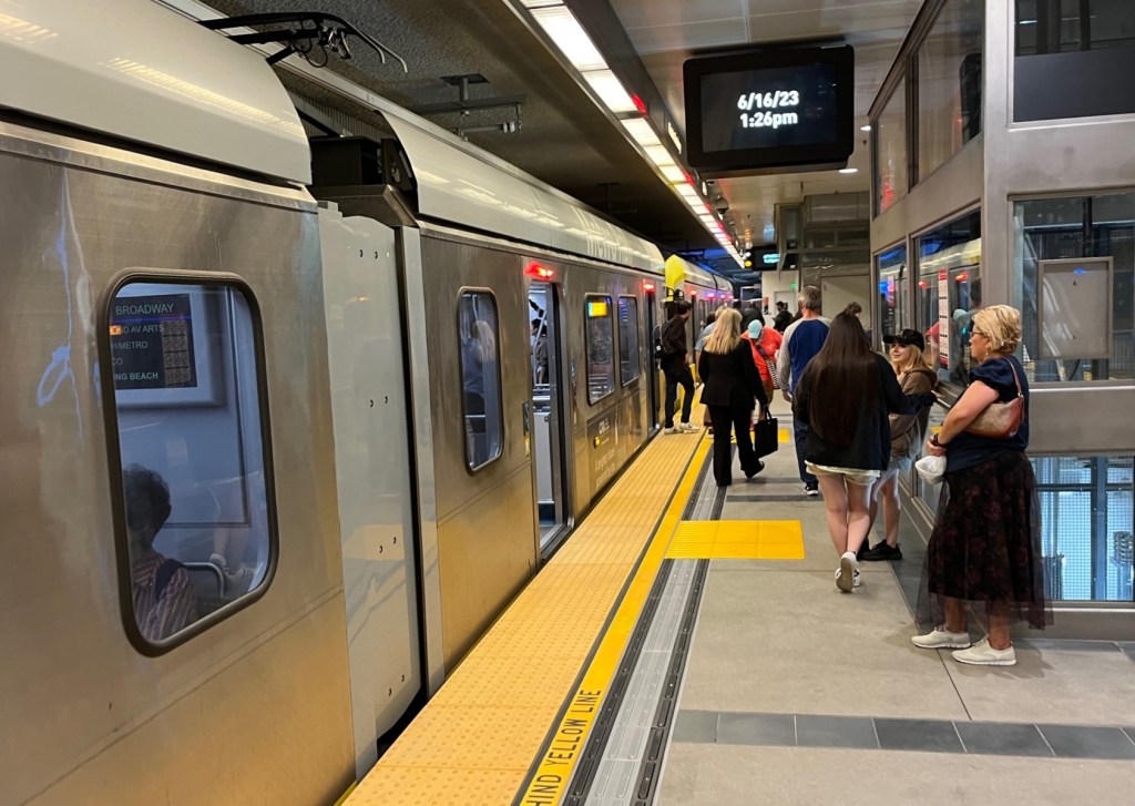 Metro to Restore and Increase Light Rail Service on December 10