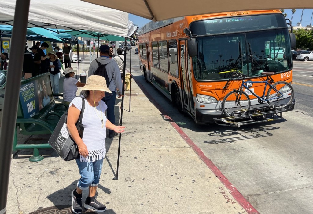 Alliance for Community Transit Activates Koreatown Bus Stop, Gathers Rider Input for Vermont Bus Lanes