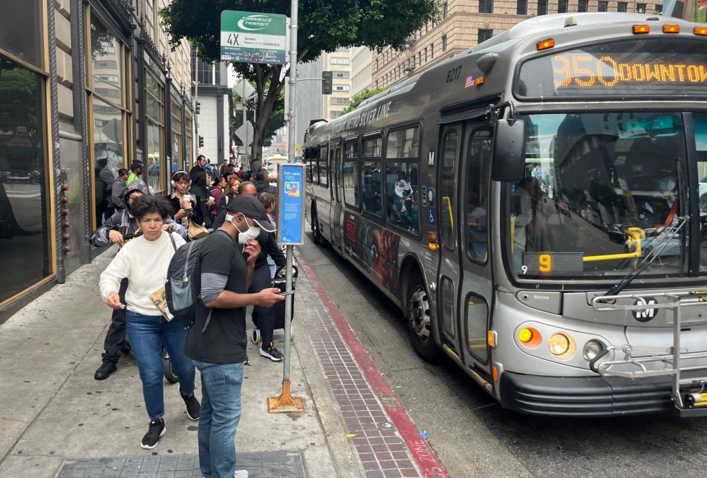 Metro Ridership Keeps Growing, with a Million Daily Riders in October