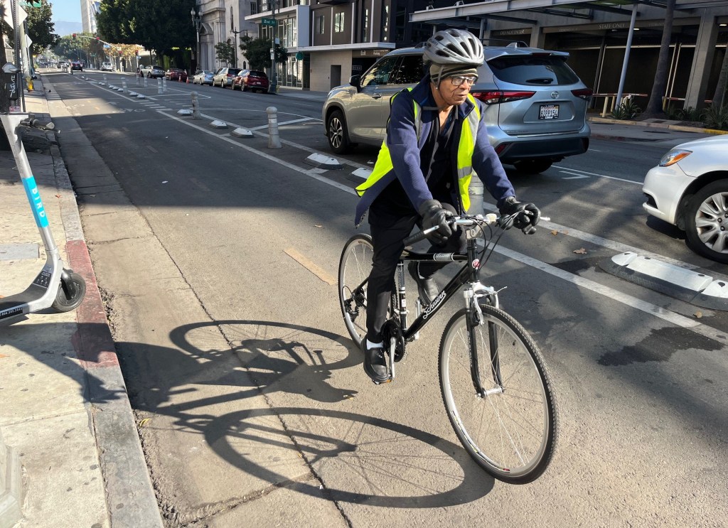 Friday Bikeway Briefs: Pacoima Wash Path Open, Downtown Protection Extended