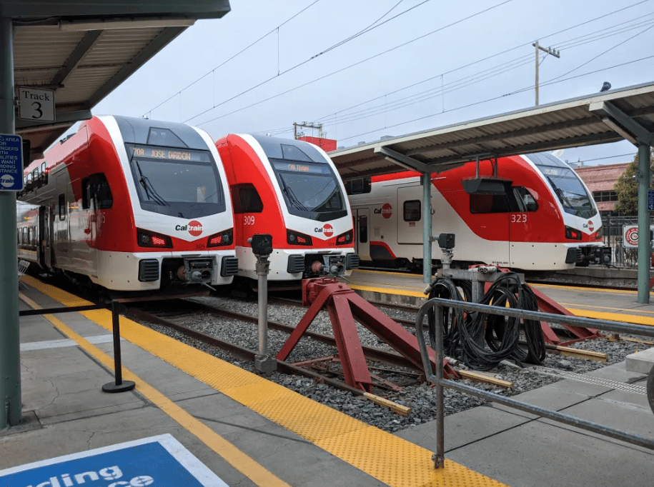 Metrolink Needs to Draw Inspiration from Caltrain’s Electrification Success