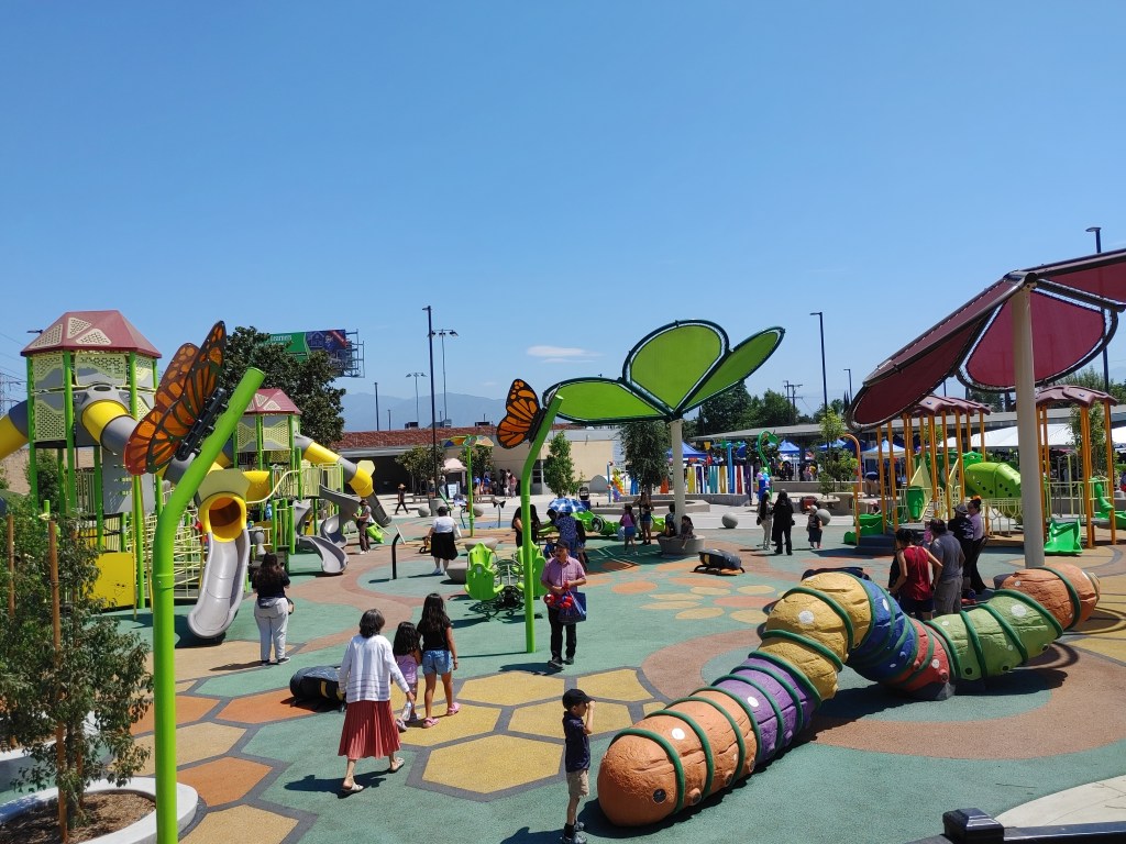 Baldwin Park Opens Triple Playground at Barnes Park
